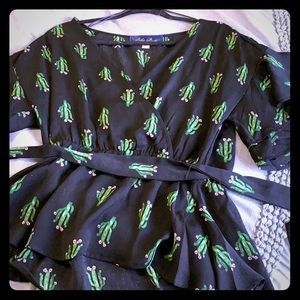 Bell Sleeve cactus top